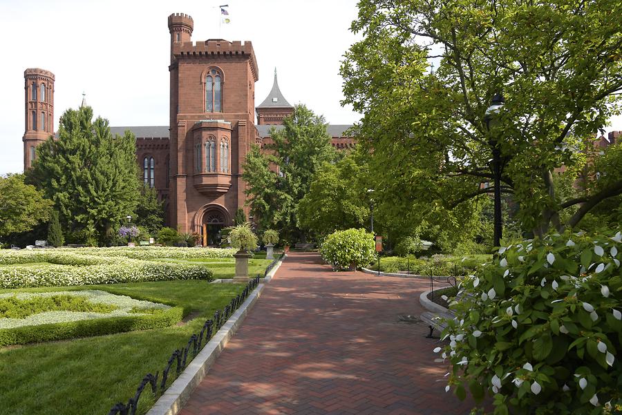 Smithsonian Institution Building