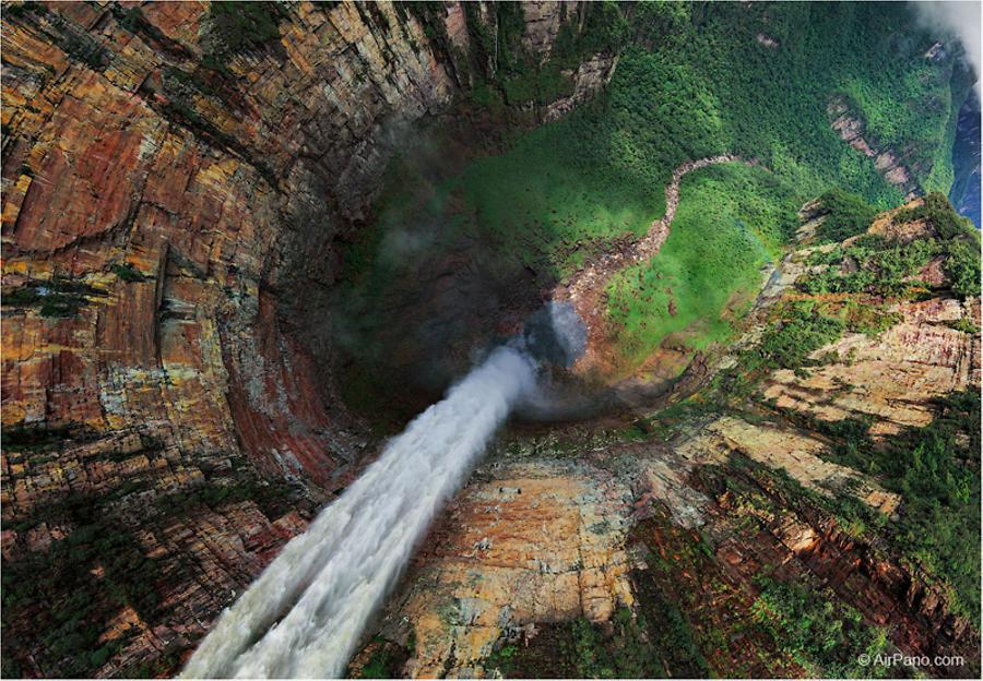 Dragon Falls, Venezuela