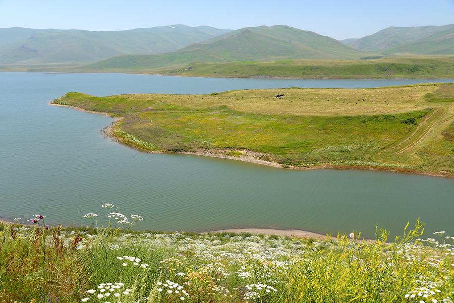 Spandaryan Reservoir