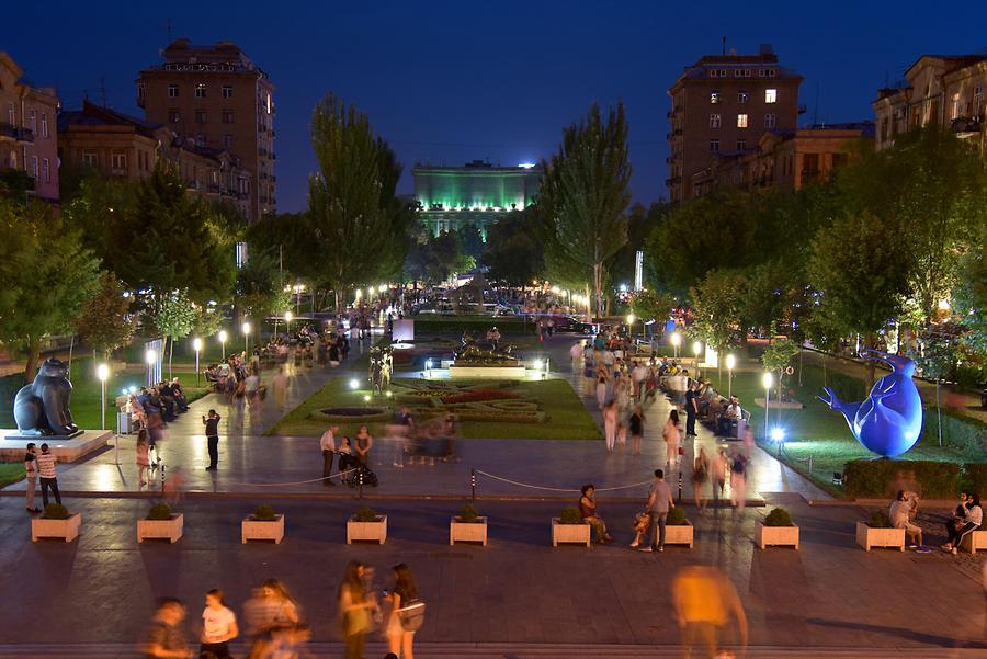 Tamanyan Street at Night