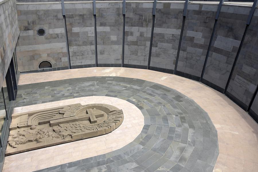 Tsitsernakaberd Genocide Memorial - Museum; Entrance