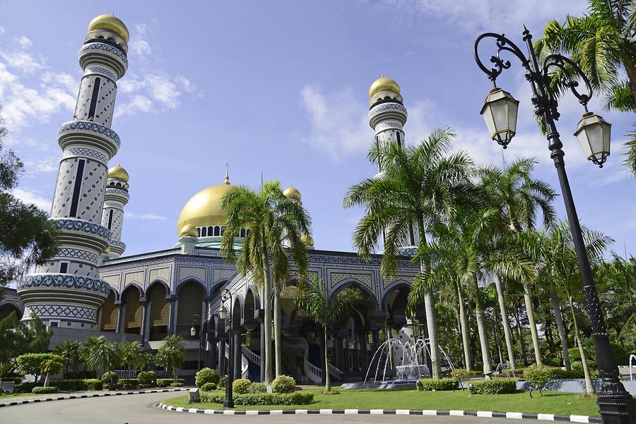 Jame' Asr Hassanil Bolkiah Mosque