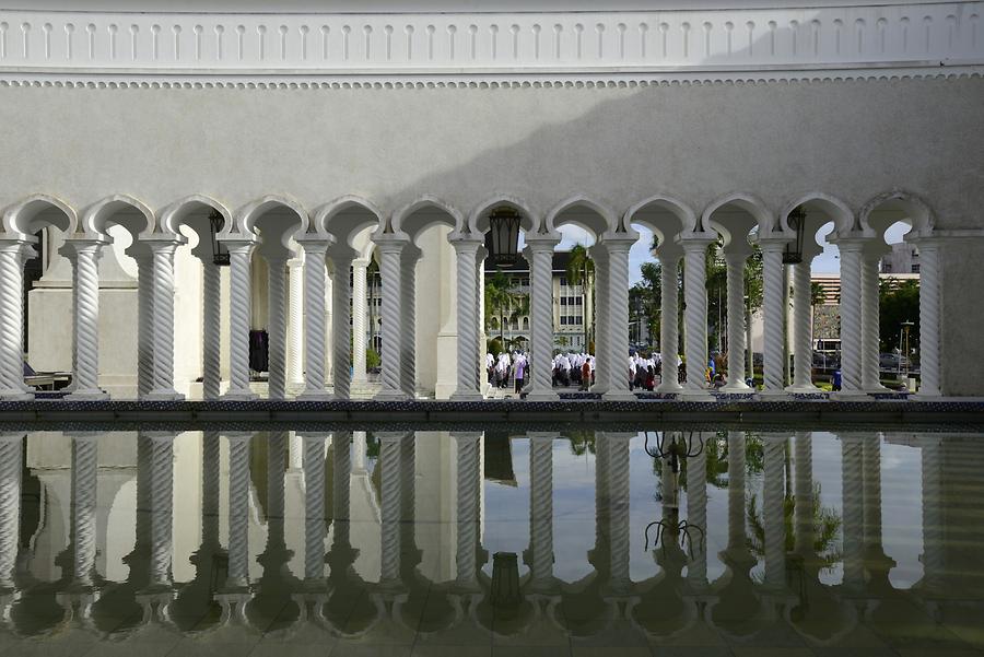 Bandar Seri Bewagan - Omar Ali Saifuddien Mosque