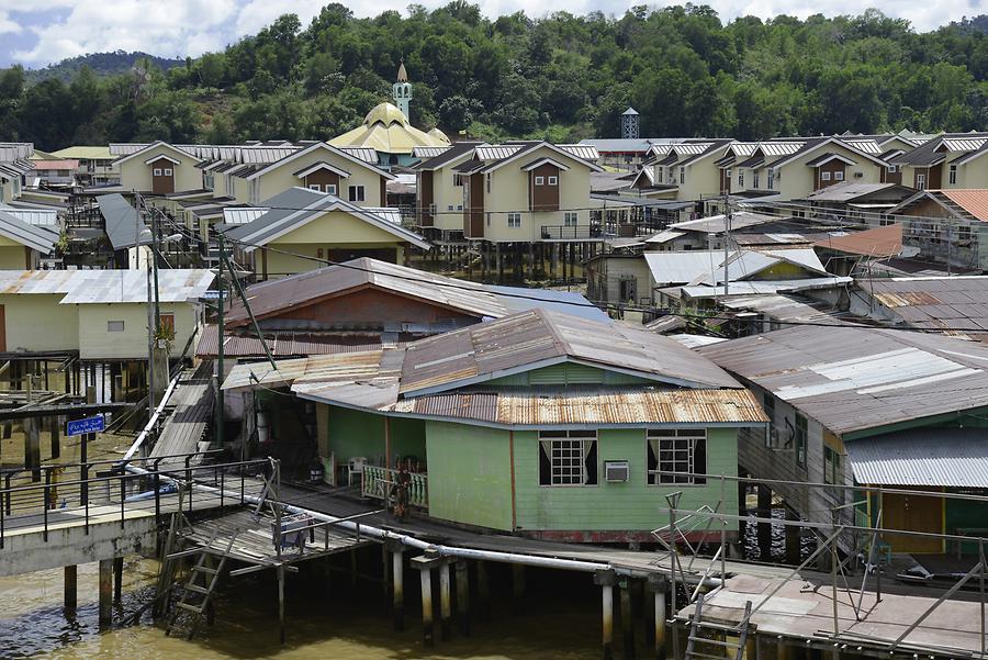 Kampong Ayer - Stilt Houses and Mosque