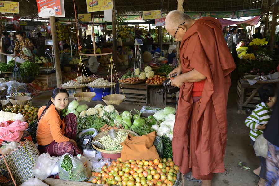 Market Nyaung U