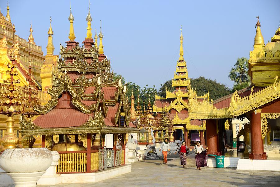 Shwezigon pagoda