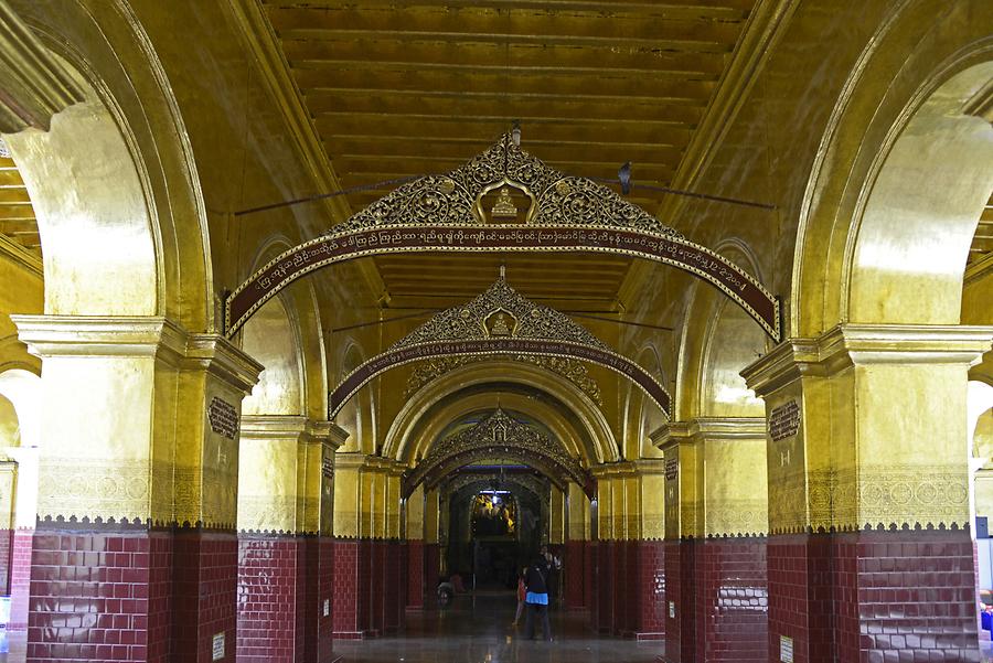 Mahamuni Pagoda Mandalay