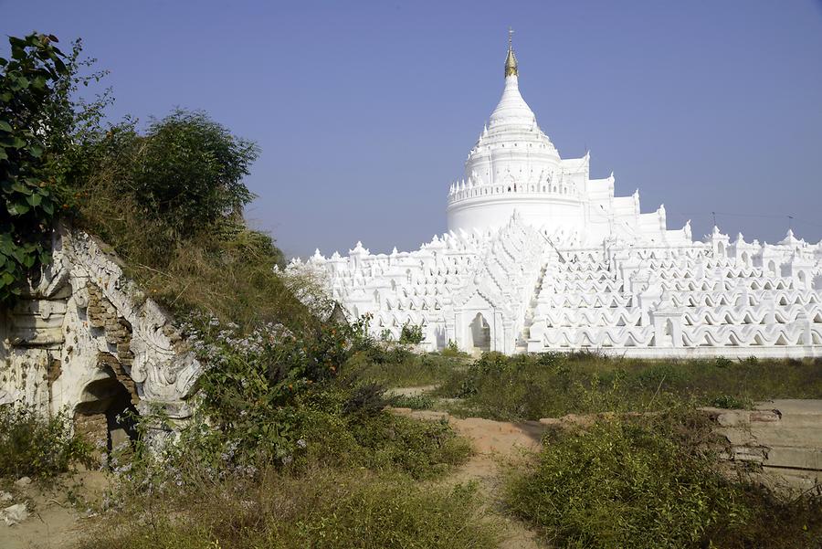 Hsinbyume Pagoda Mingun