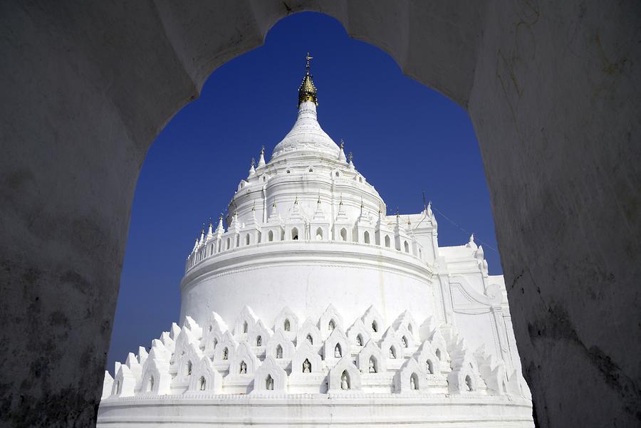 Hsinbyume Pagoda Mingun