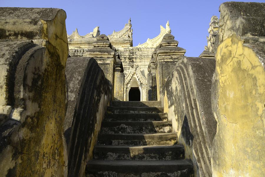 Maha Aungmye Monastery Inwa