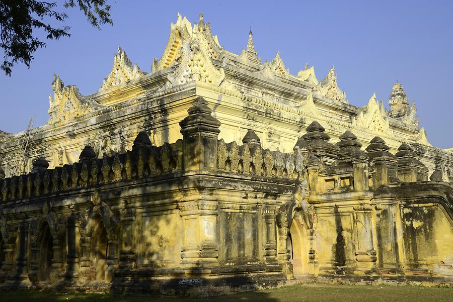 Maha Aungmye Monastery Inwa