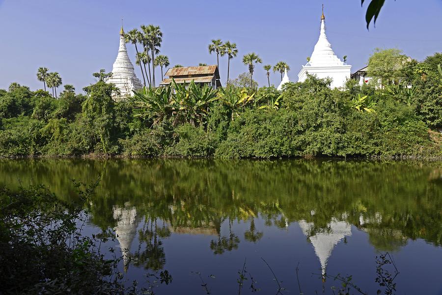 Pagodas Inwa