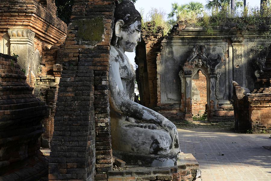 Yedanasini Pagoda Inwa