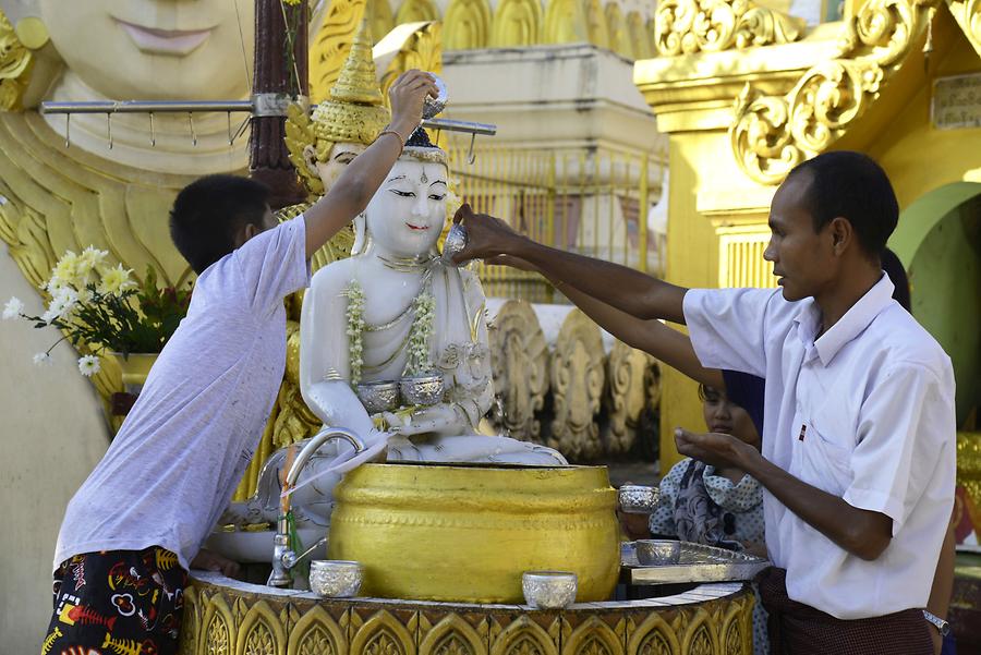 Shwedagon