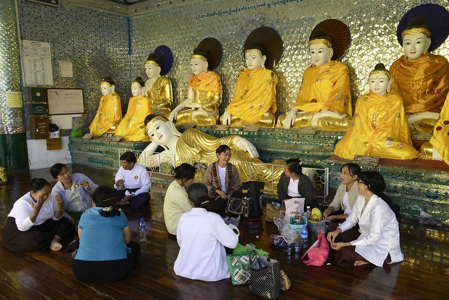 Shwedagon Buddha shrine