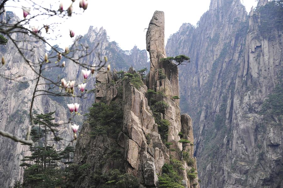 Huang Shan - West Sea Grand Canyon