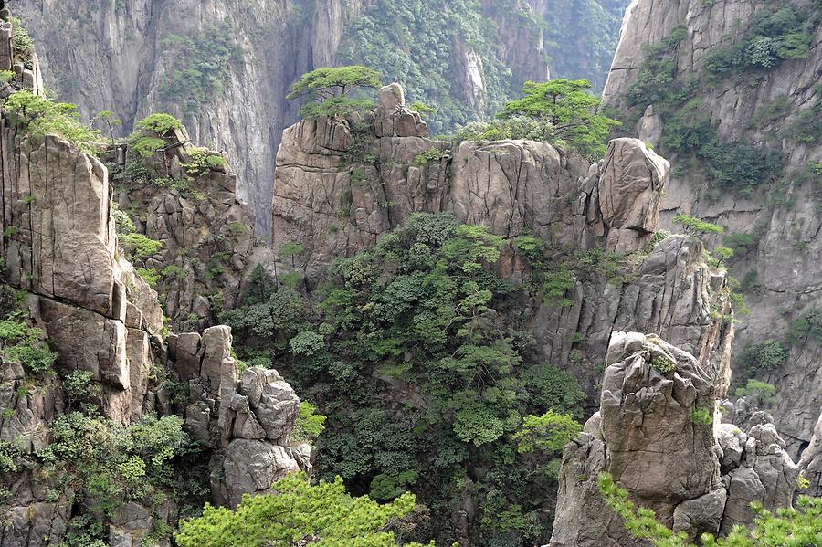 Huang Shan - West Sea Grand Canyon