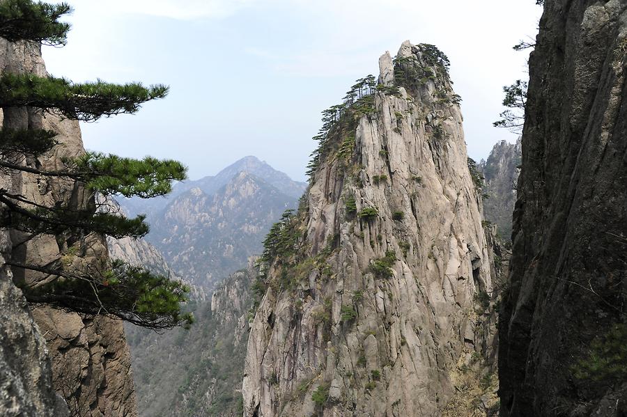 Huang Shan - West Sea Grand Canyon