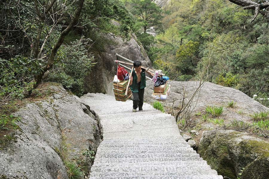 Huang Shan - Western Ascent