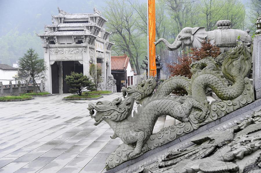 Jiuhuajie Village - Main Temple; Dragons