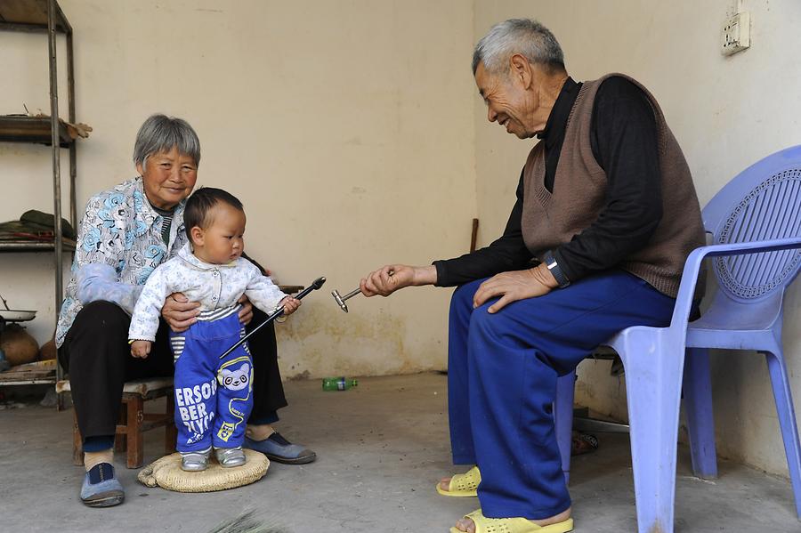 Tuanshan - Local Family