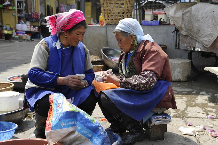 Xizhou - Market Women