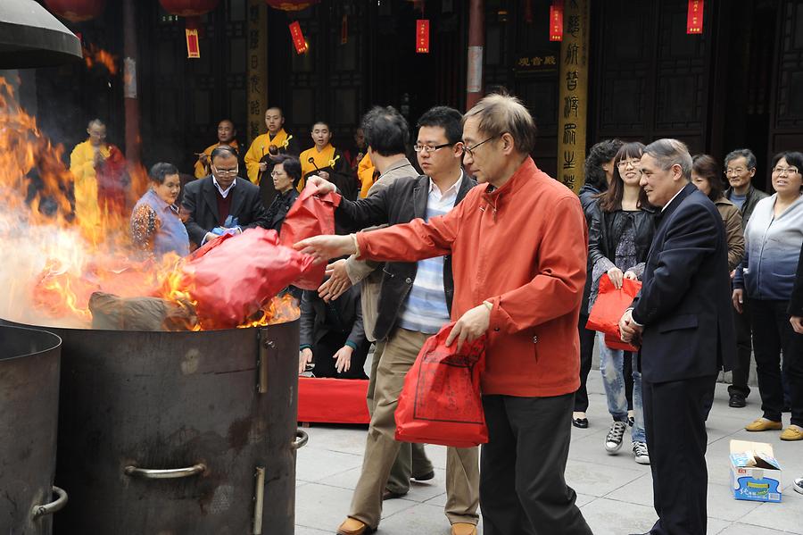 Jade Buddha Temple - Incense Offerings