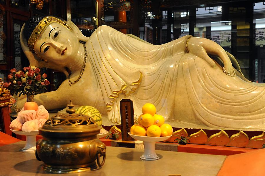 Jade Buddha Temple - Jade Buddha Statue