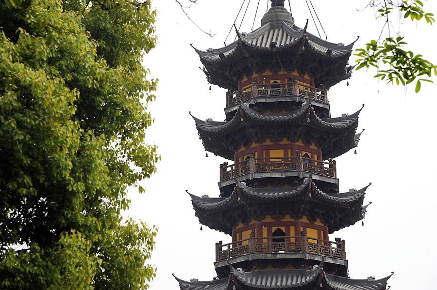 Longhua Pagoda