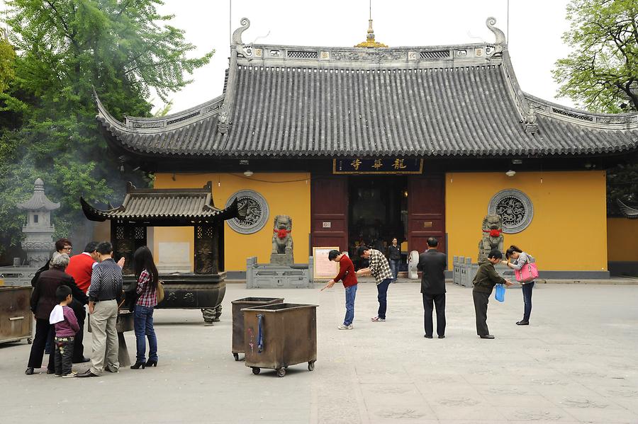 Longhua Temple