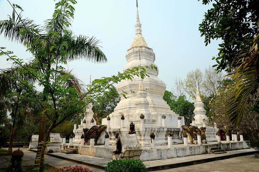 Ganlanba - Dai Minority Park, Temple
