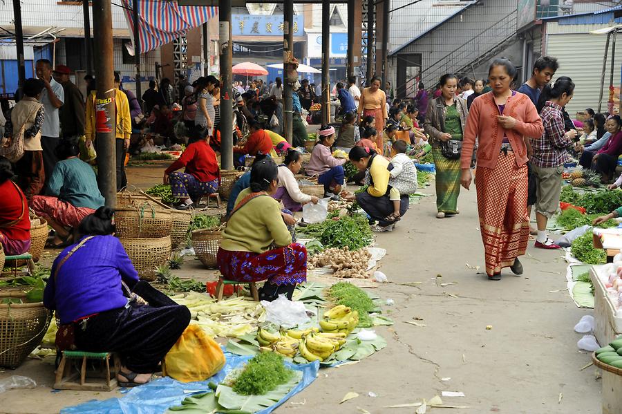 Mengyang - Market