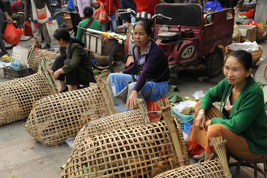 Mengyang - Market