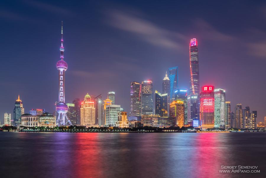 Shanghai at night (AP) | Special Information | Geography im Austria-Forum