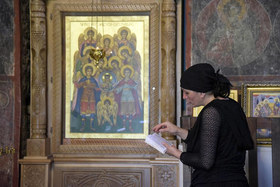 Holy Trinity Cathedral of Tbilisi - Iconostasis