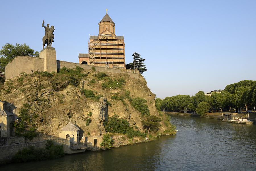 King Vakhtang I Gorgasali and Metekhi Church