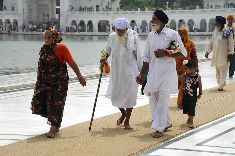 Golden Temple - Pilgrims