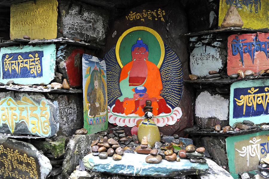 Norbulingka Institute - Mani Stones