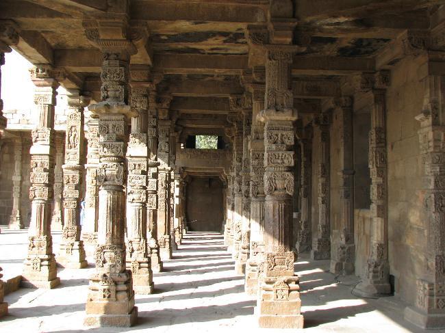 Pillars, Qutab complex