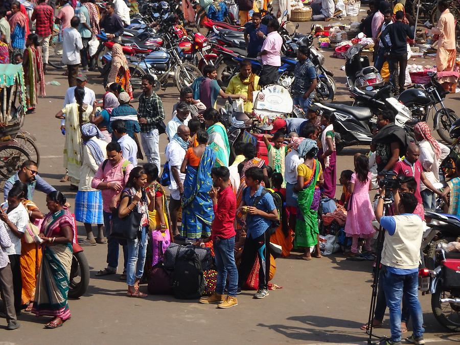 Puri - Jagannatha Temple; Temple Visitors