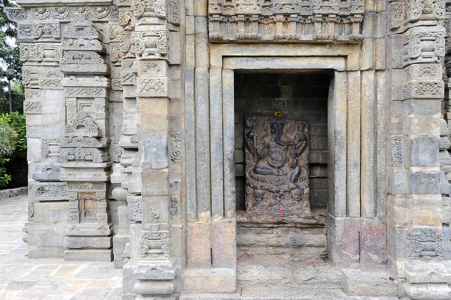 Bajaura - Basheshwar Temple; Ganesha