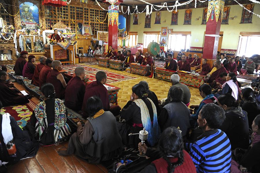 Jokhang Gompa Temple - Puja