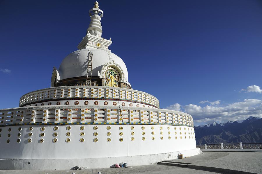 Shanti Stupa