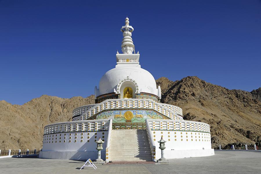 Shanti Stupa