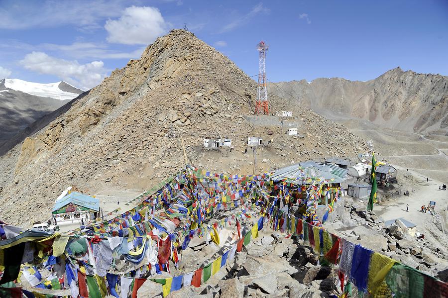 Khardung Pass - Prayer Flags