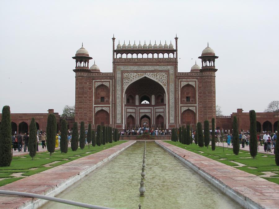 Taj Mahal - entrace building