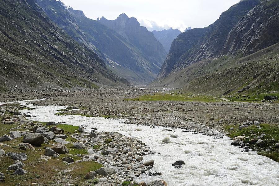 Near Kunzum Pass