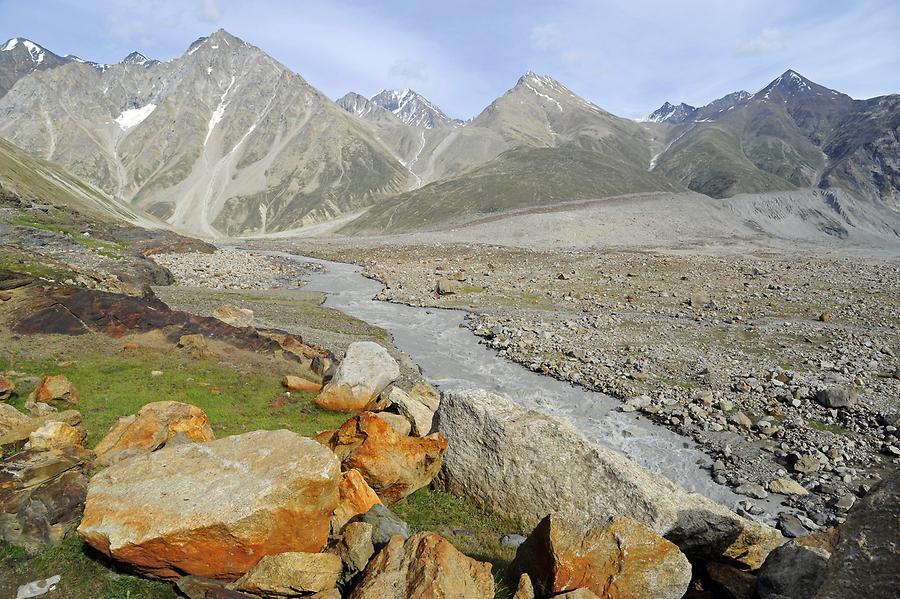 Near Kunzum Pass