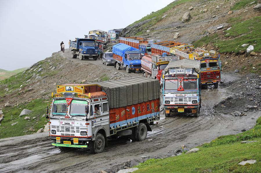 Rohtang Pass - Dirt Road