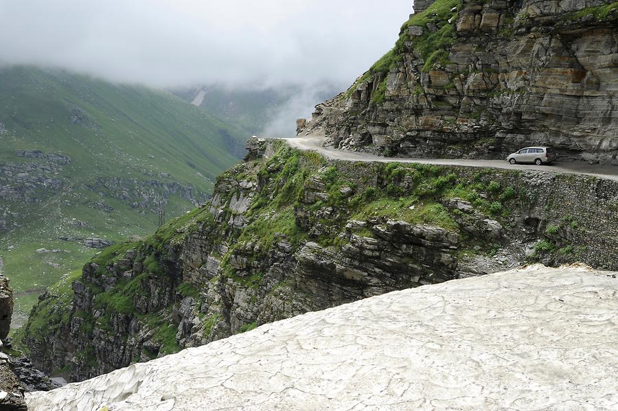 Rohtang Pass - Dirt Road